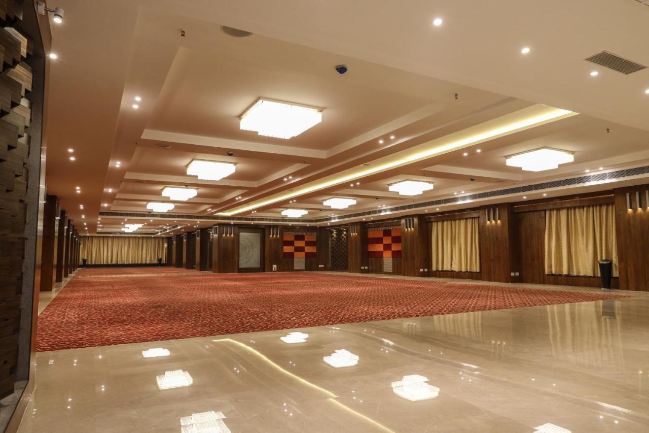 The Grand Asansol 호텔 외부 사진