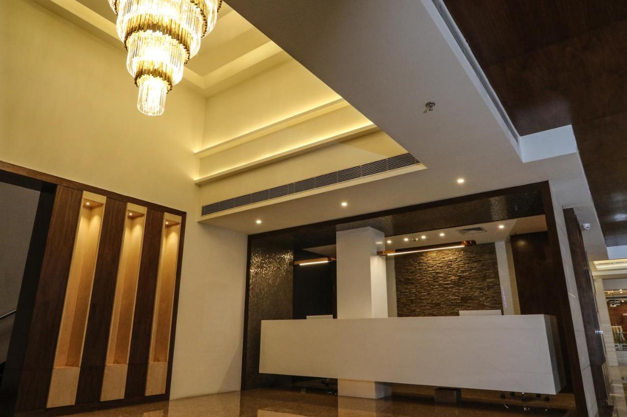 The Grand Asansol 호텔 외부 사진