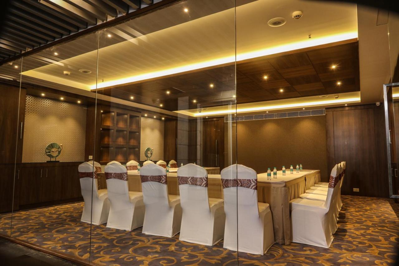 The Grand Asansol 호텔 외부 사진