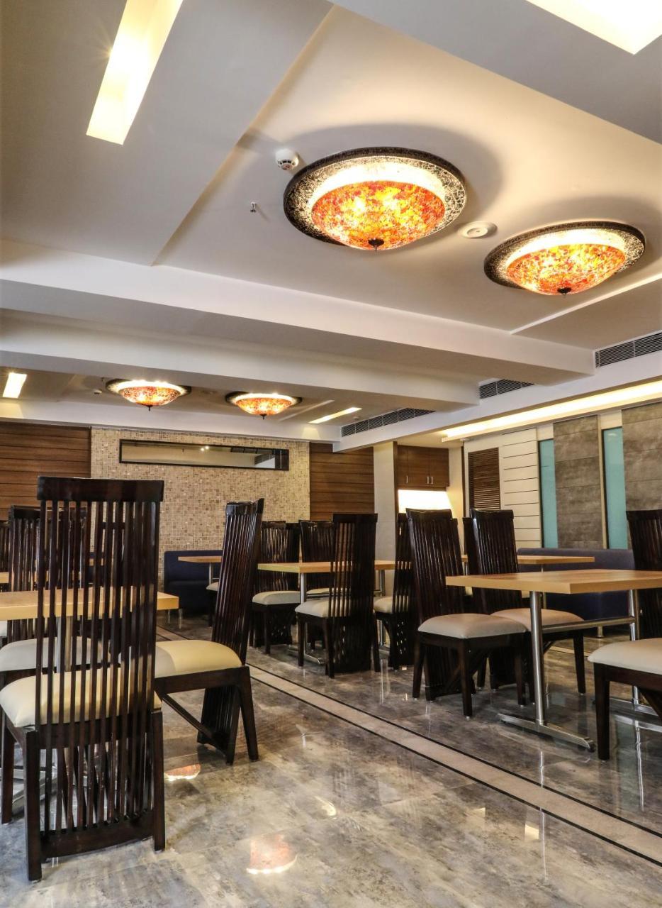 The Grand Asansol 호텔 외부 사진