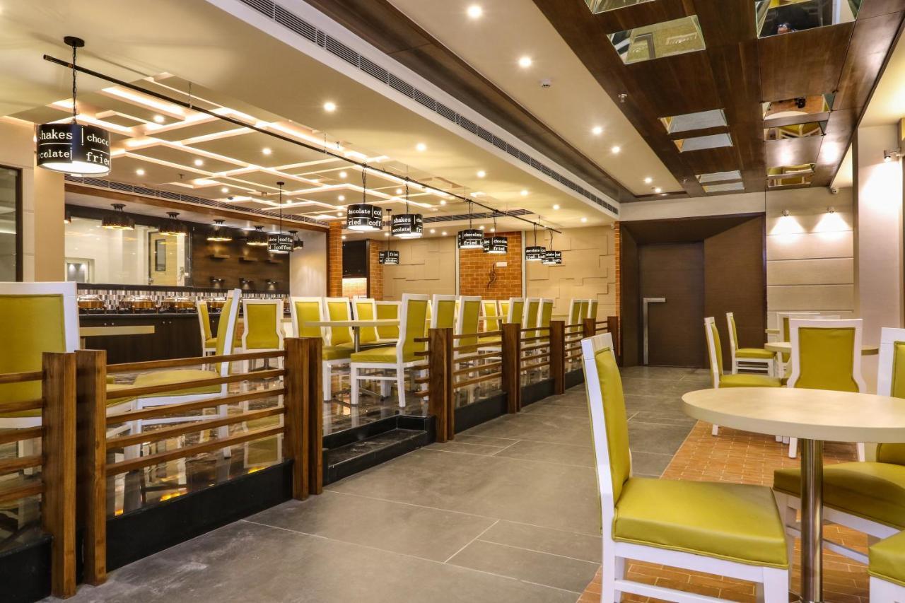 The Grand Asansol 호텔 외부 사진